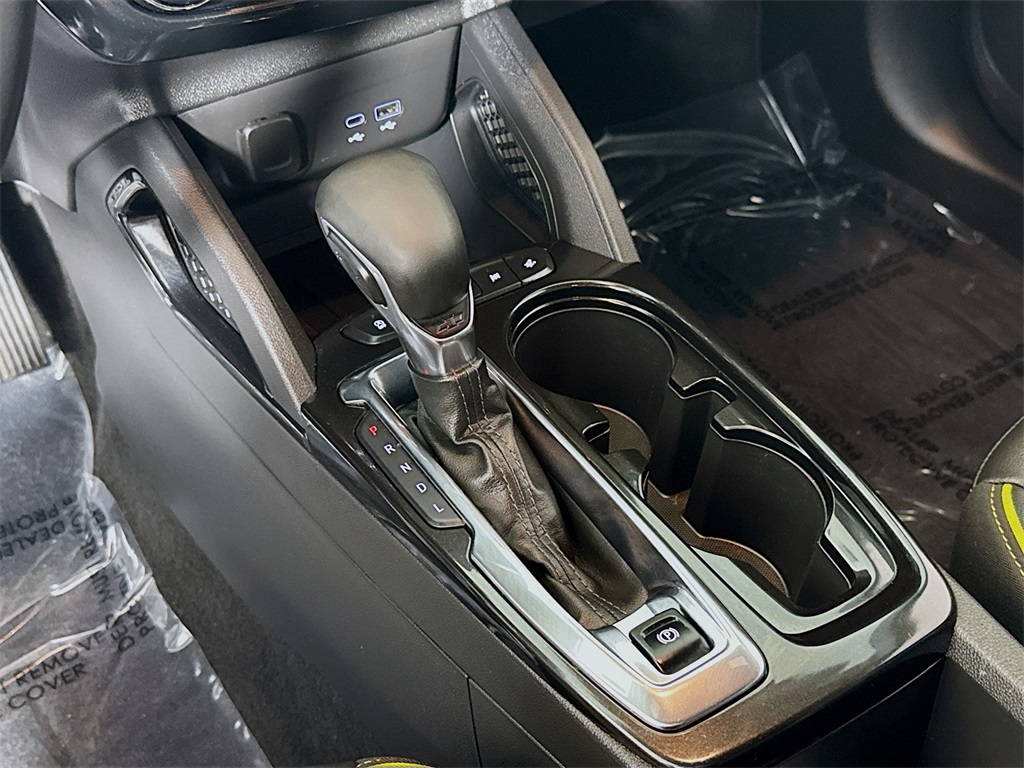 Vehicle image 16 of 30