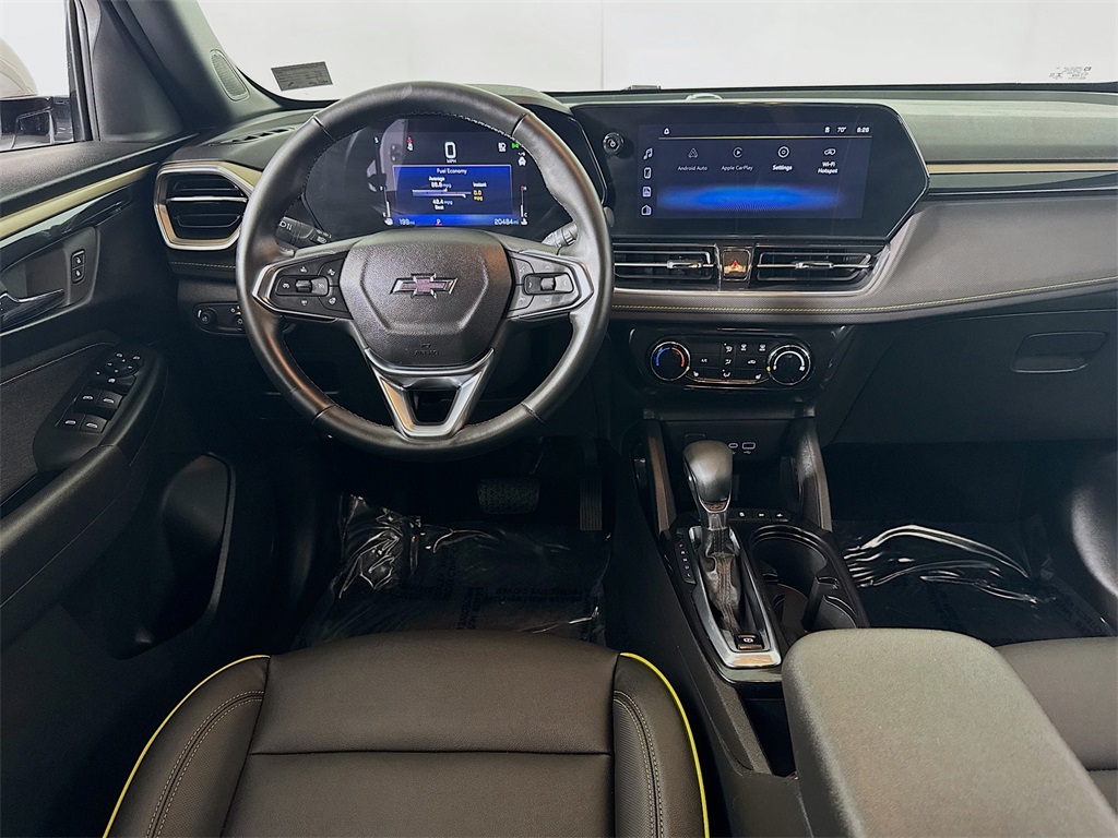 Vehicle image 21 of 30