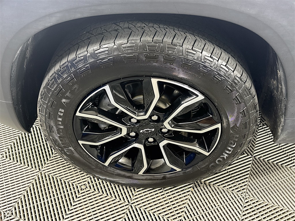 Vehicle image 29 of 30