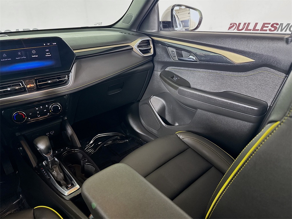 Vehicle image 22 of 30
