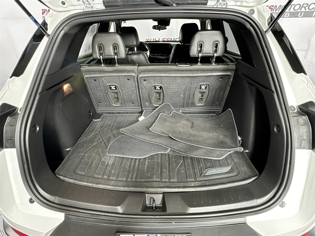 Vehicle image 24 of 30