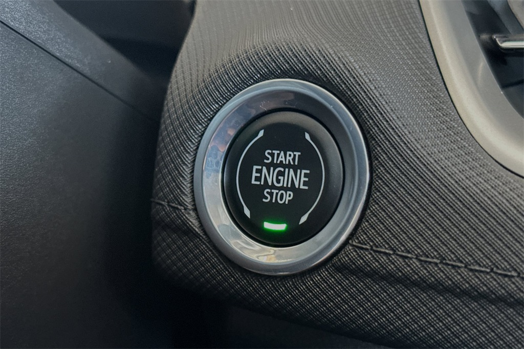 Vehicle image 22 of 34