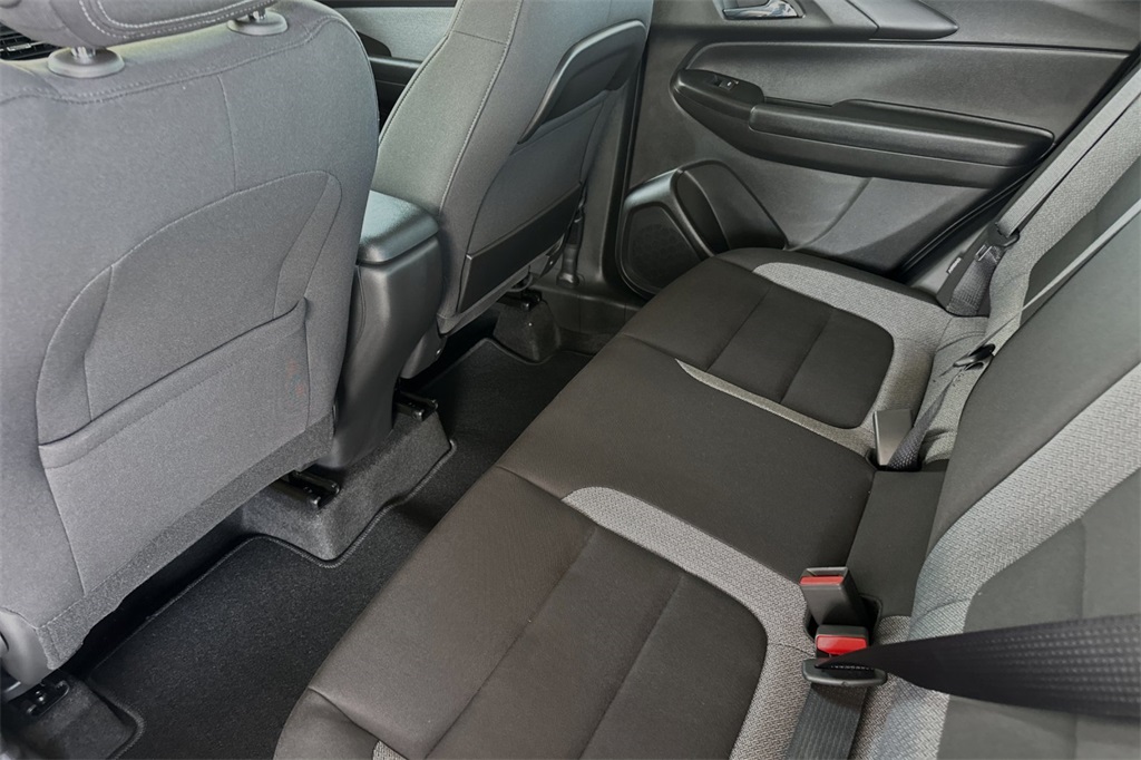Vehicle image 12 of 34