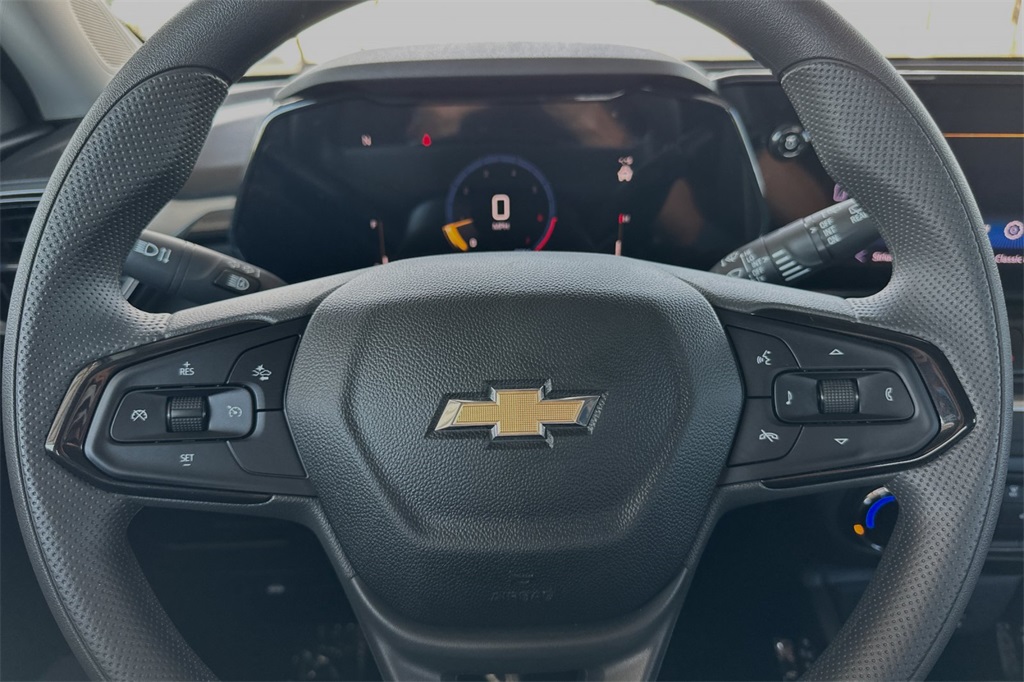 Vehicle image 23 of 34