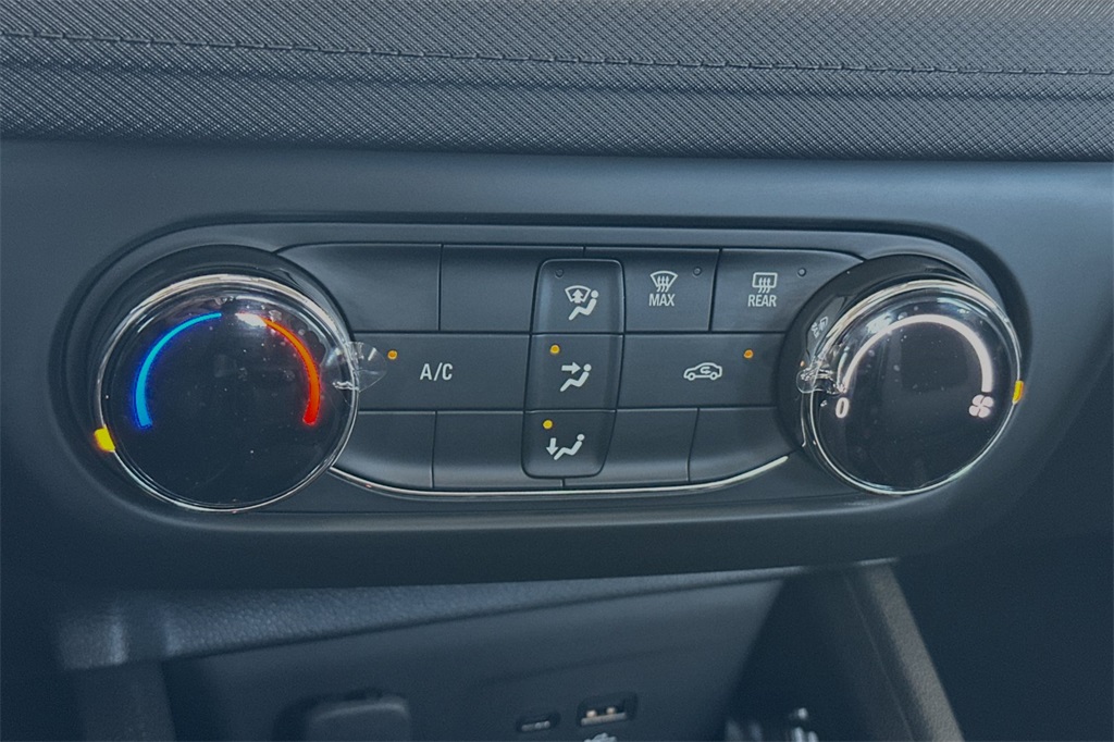 Vehicle image 20 of 34