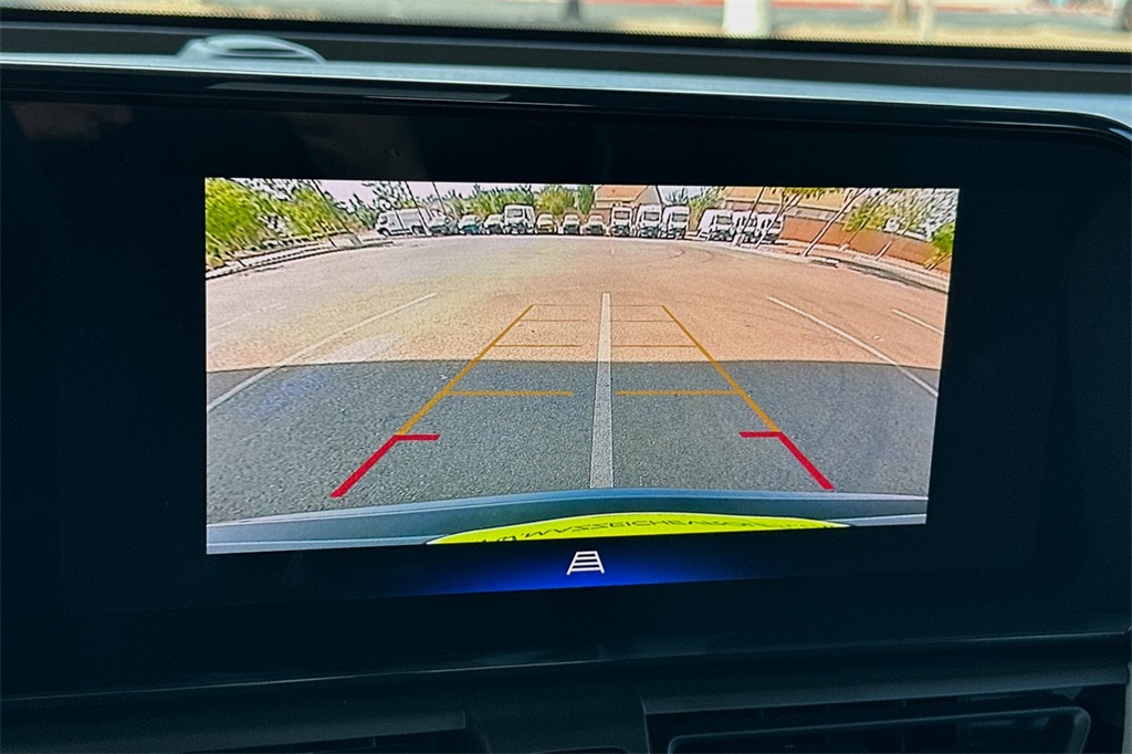 Vehicle image 19 of 34