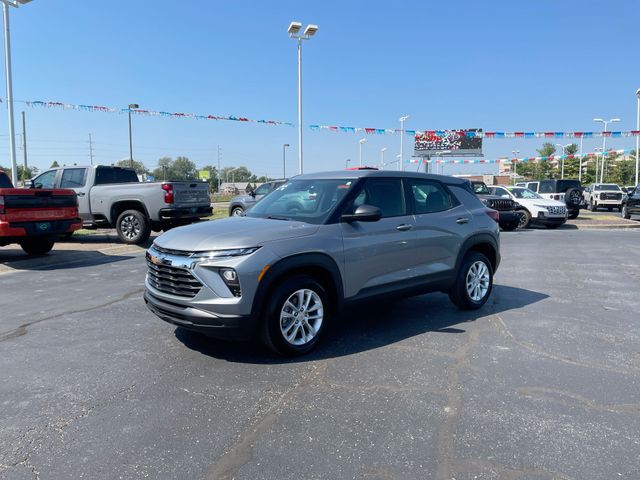 2024 Chevrolet Trailblazer LS Image 1 of 28