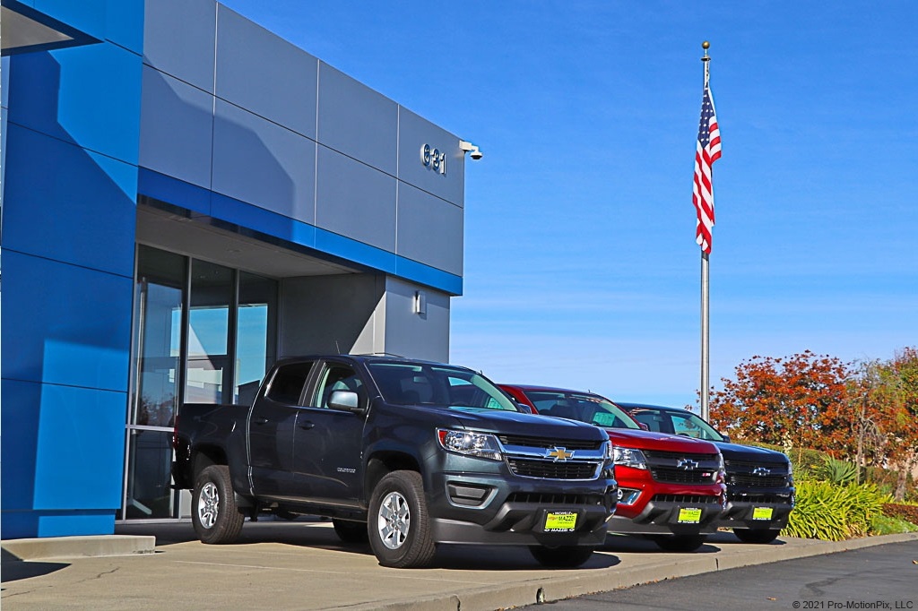 Vehicle image 27 of 34