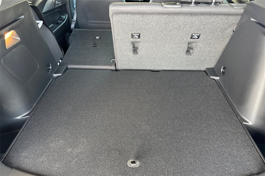 Vehicle image 15 of 34