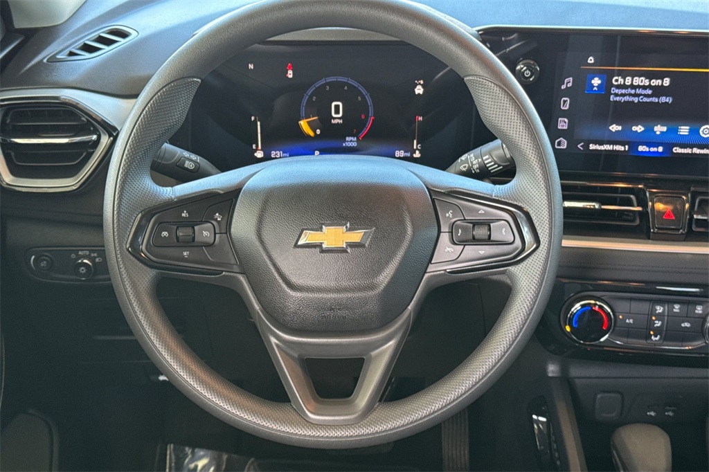 Vehicle image 14 of 34