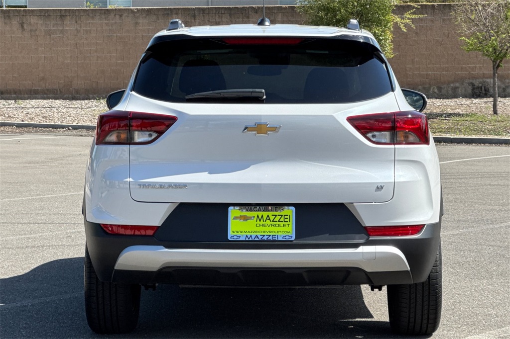 Vehicle image 6 of 34