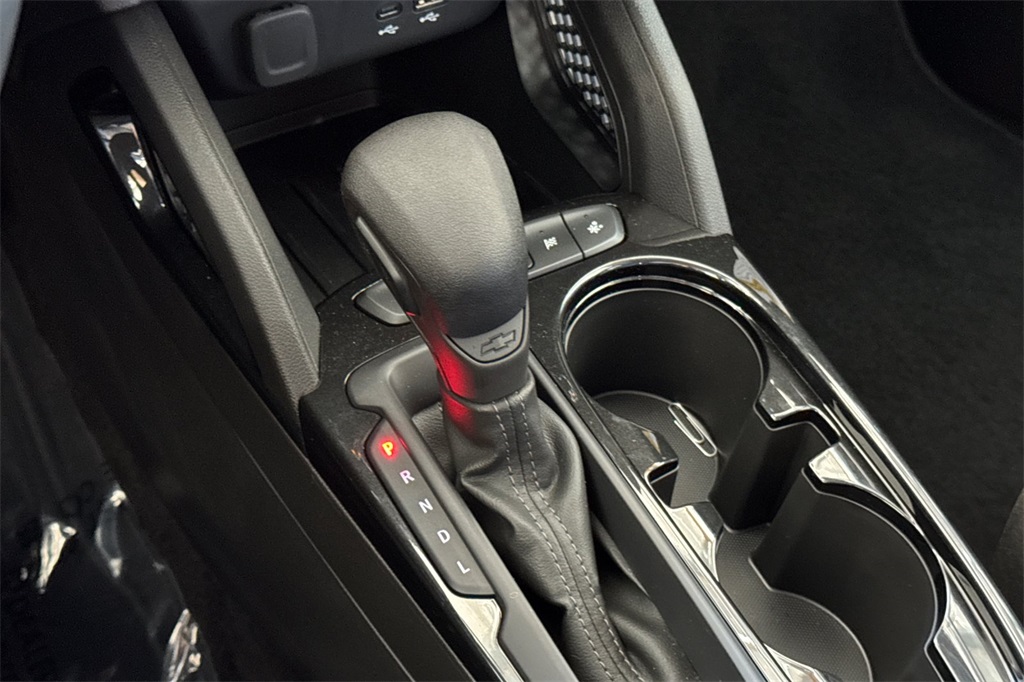 Vehicle image 21 of 34