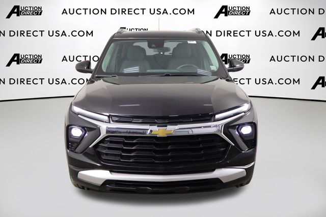 2024 Chevrolet Trailblazer LT Image 2 of 39