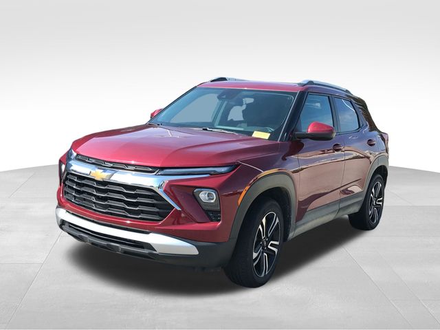 2024 Chevrolet Trailblazer LT Image 2 of 35