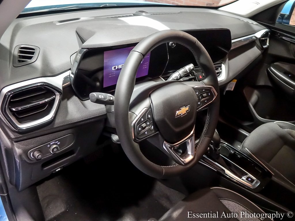 Vehicle image 11 of 24