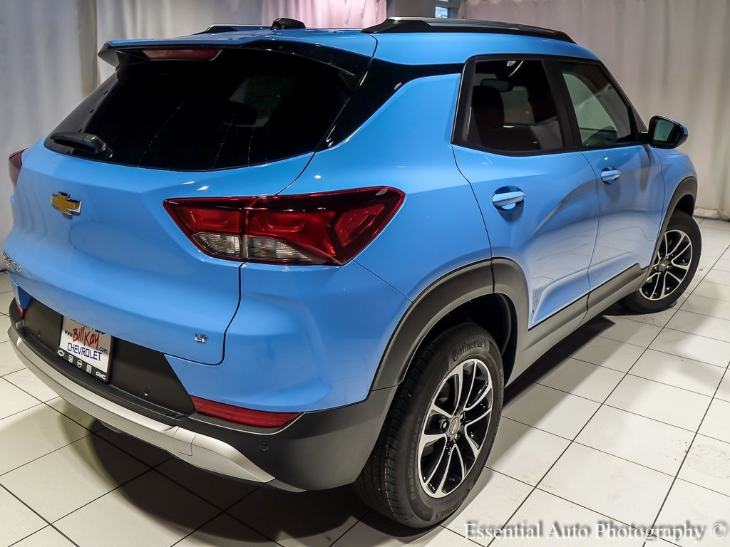 Vehicle image 4 of 24