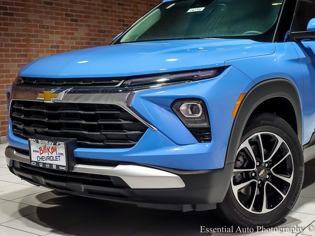Vehicle image 7 of 24