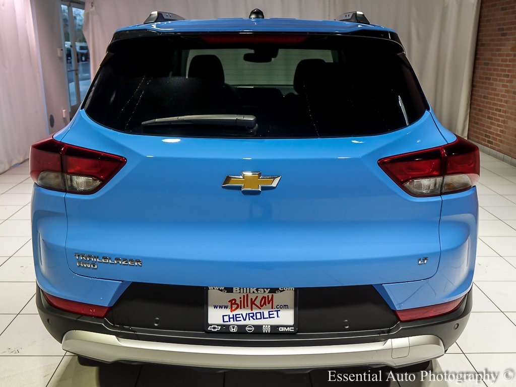Vehicle image 9 of 24