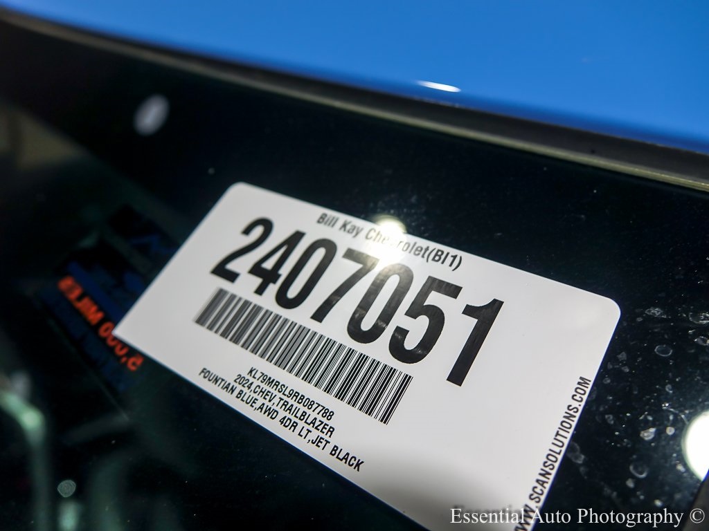 Vehicle image 23 of 24