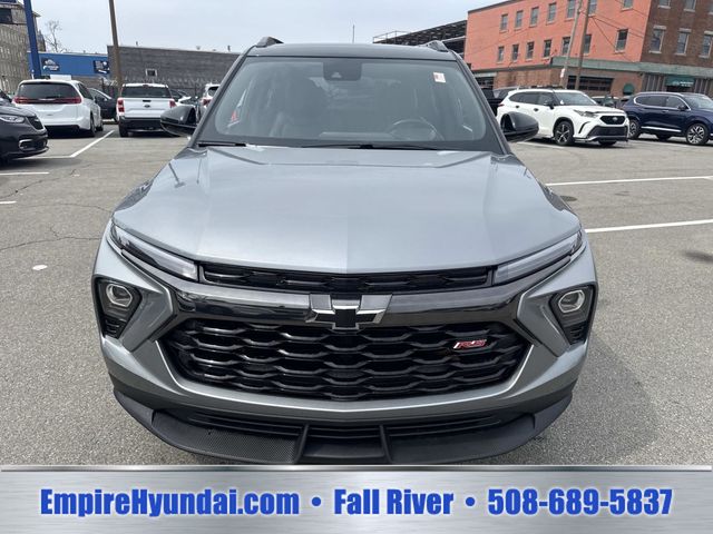 2024 Chevrolet Trailblazer RS Image 2 of 32