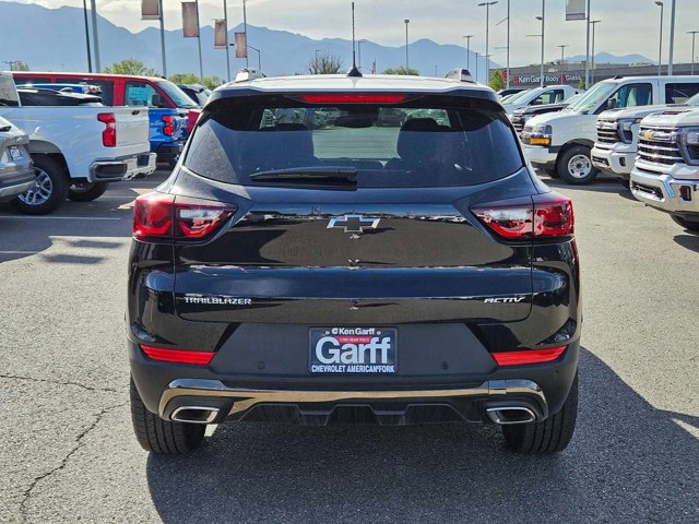 Vehicle image 4 of 25