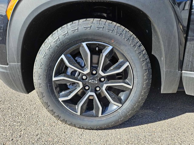 Vehicle image 14 of 25