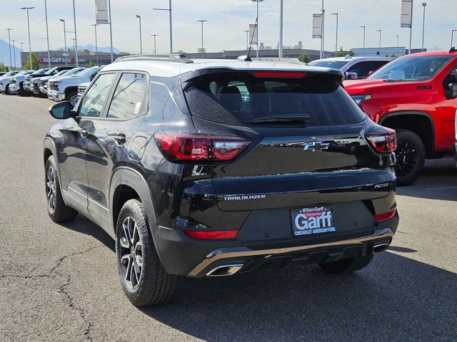 Vehicle image 5 of 25