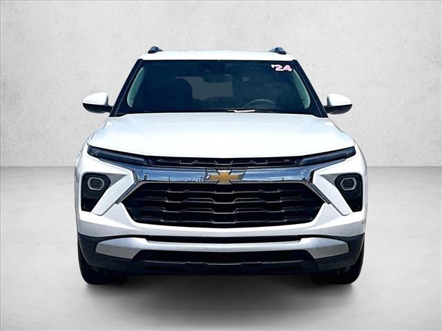 2024 Chevrolet Trailblazer LT Image 2 of 30