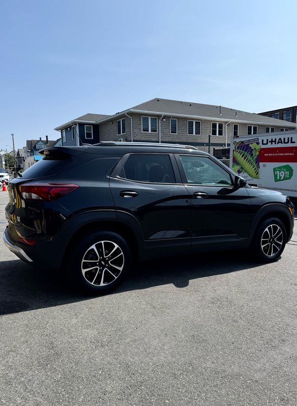2024 Chevrolet Trailblazer LT Image 4 of 14