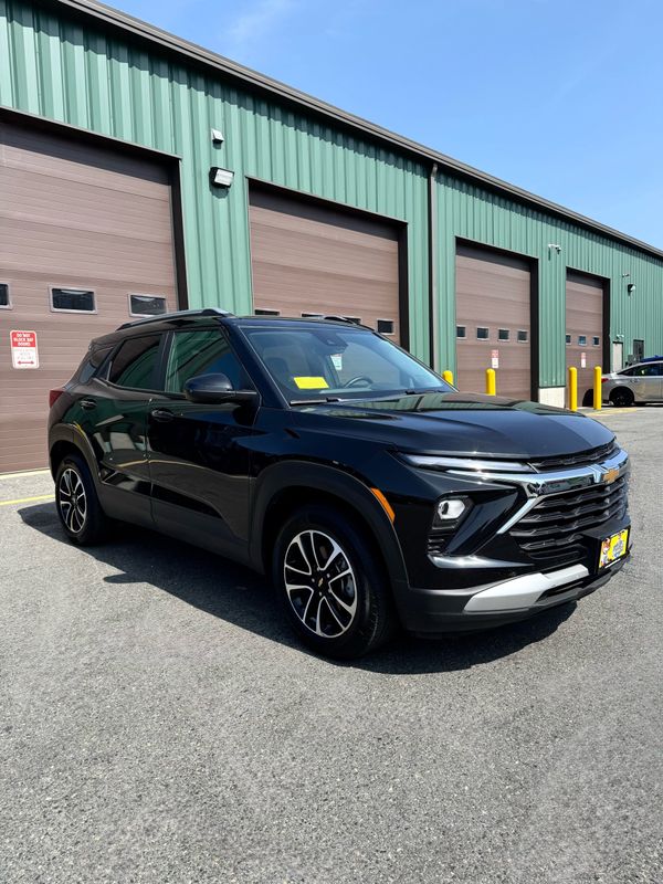 2024 Chevrolet Trailblazer LT Image 3 of 14