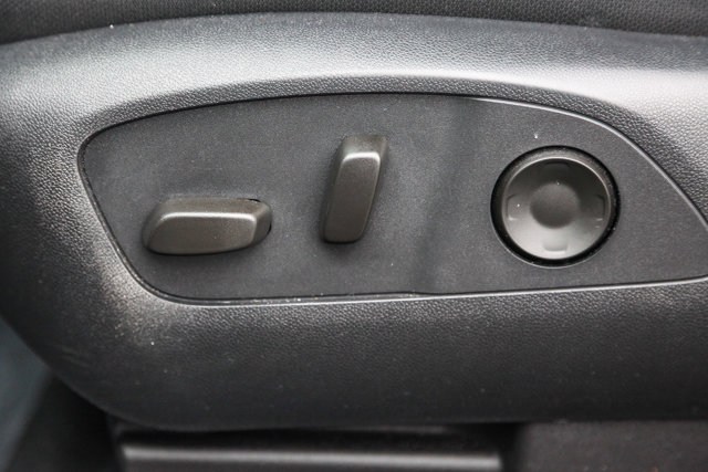 Vehicle image 21 of 27