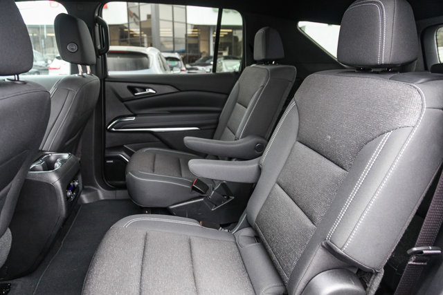 Vehicle image 17 of 27