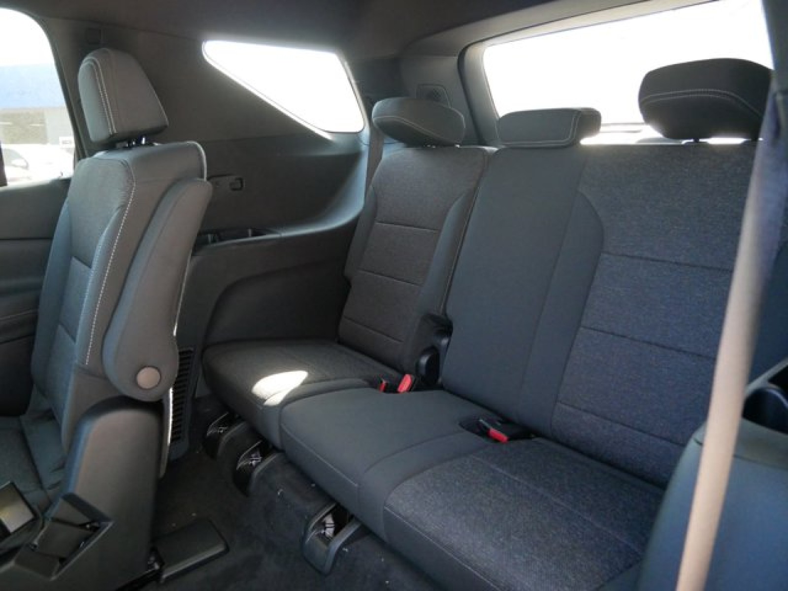 Vehicle image 9 of 16