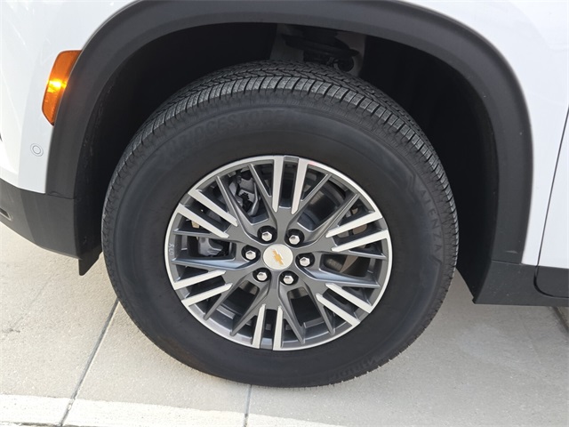 Vehicle image 7 of 23