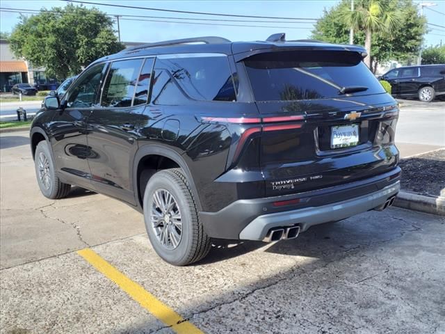 2024 Chevrolet Traverse AWD LT Image 3 of 14