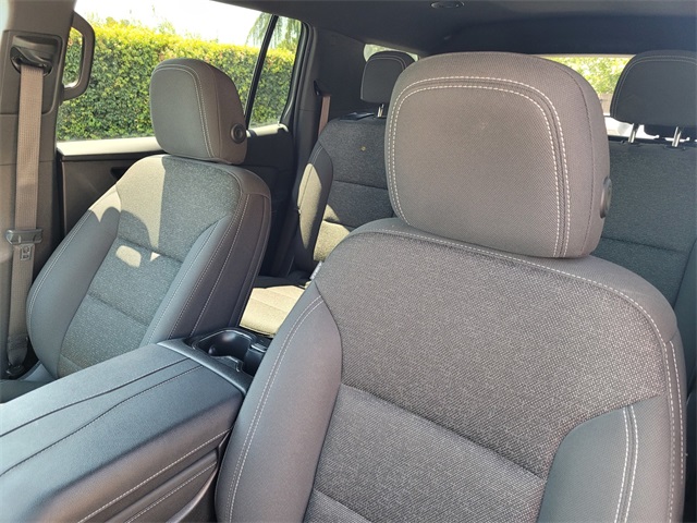 Vehicle image 13 of 33