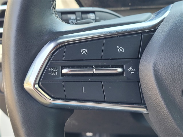 Vehicle image 15 of 33