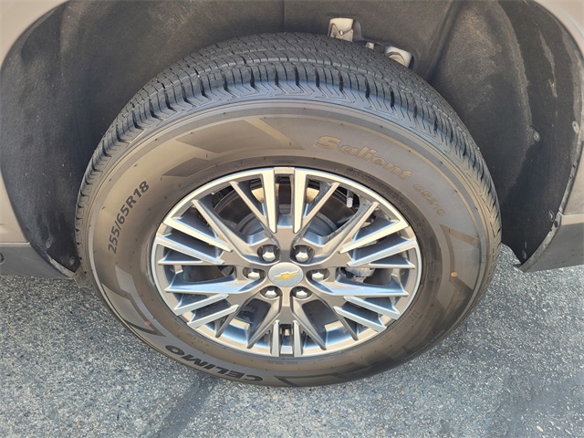 Vehicle image 26 of 33
