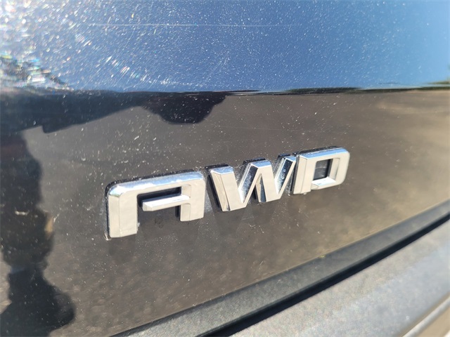 Vehicle image 28 of 33