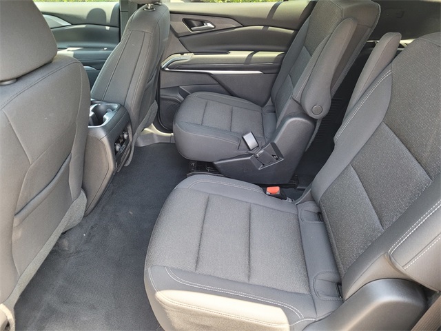 Vehicle image 8 of 33