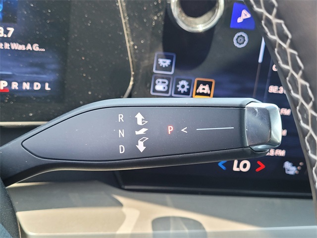 Vehicle image 18 of 33