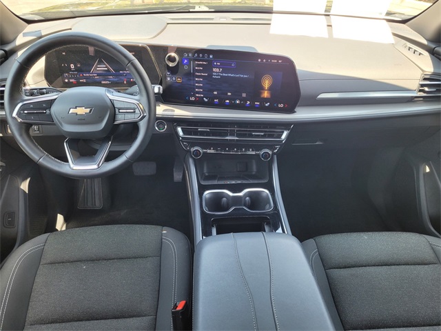 Vehicle image 10 of 33