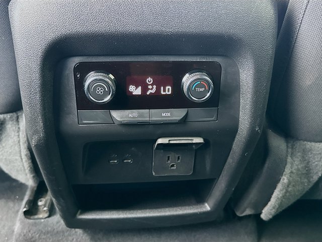 Vehicle image 16 of 20