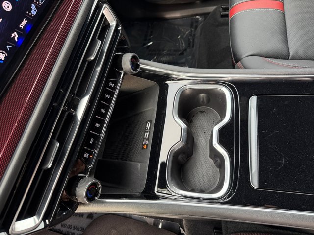Vehicle image 13 of 21