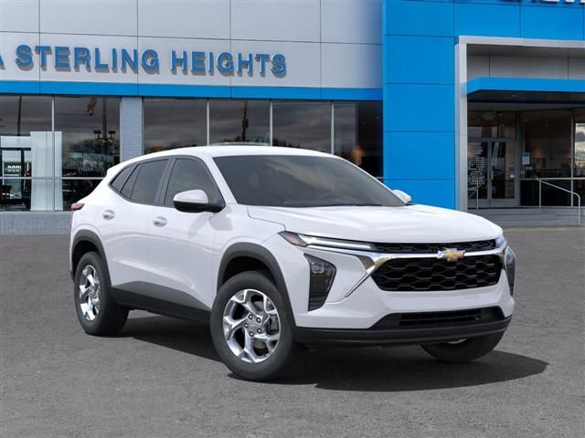 2024 Chevrolet Trax LS Image 5 of 26