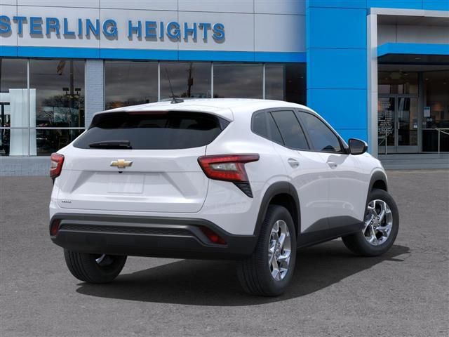 2024 Chevrolet Trax LS Image 7 of 26
