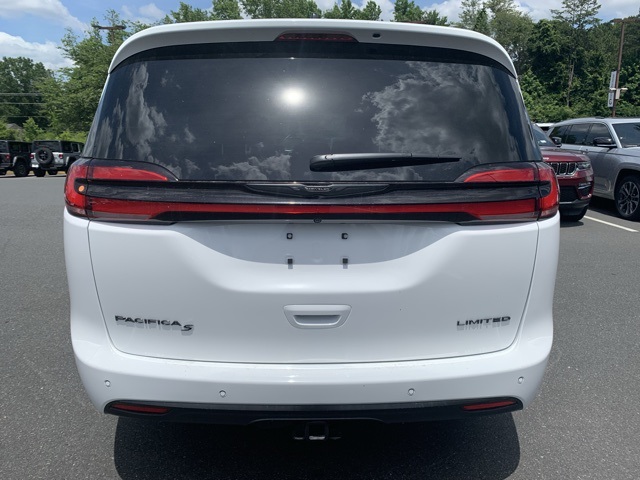 Vehicle image 5 of 36