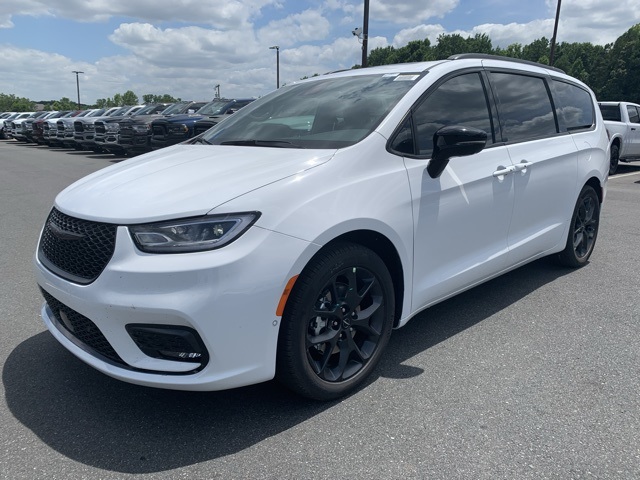 Vehicle image 1 of 36
