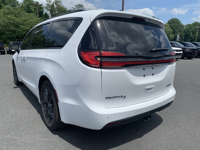 Vehicle image 8 of 36