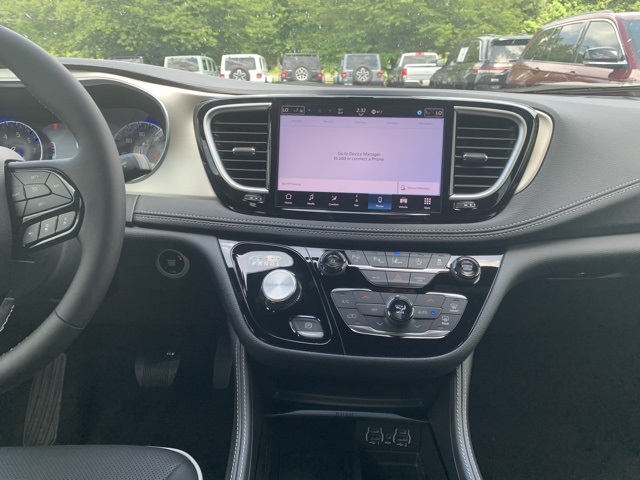 Vehicle image 20 of 36